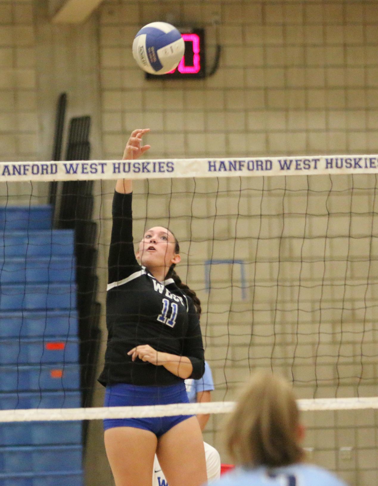 Huskies lose momentum